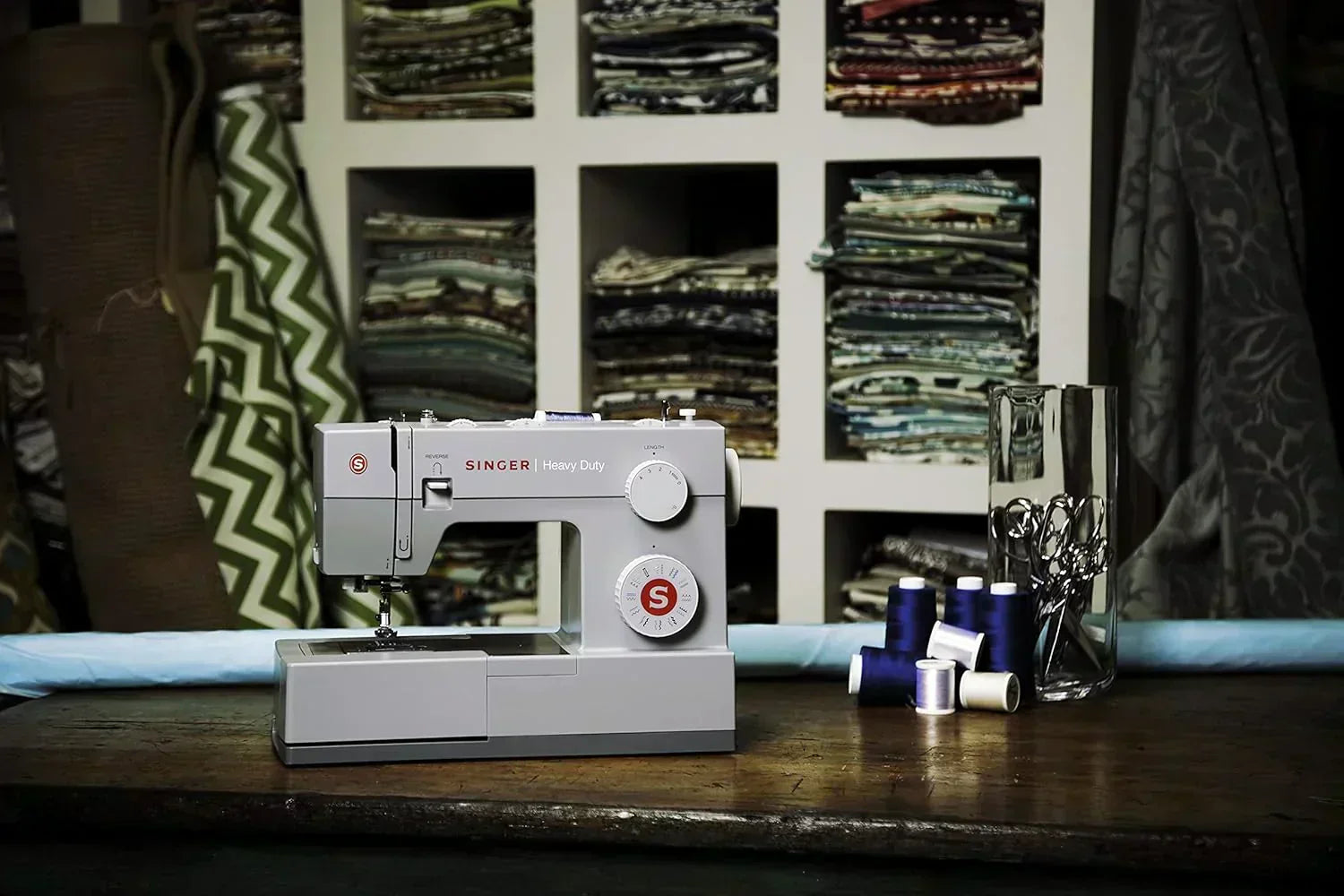 Heavy-Duty 4423 High-Speed Sewing Machine Includes Accessory Kit 97 Stitches One-Step Buttonhole